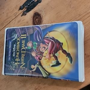 The hunchback of nortredame vhs tape